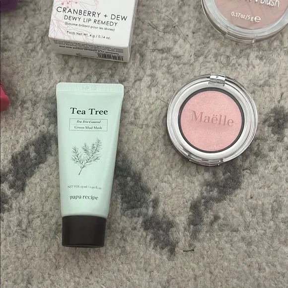 Makeup bundle - Picture 3 of 7